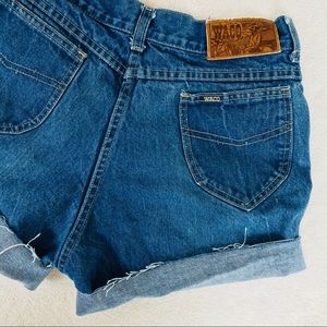 Vintage Shorts - 🌺 VINTAGE HIGHWAISTED DENIM SHORTS 🌺 Vintage Shorts - 🌺 VINTAGE HIGHWAISTED DENIM SHORTS 🌺